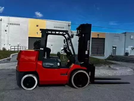 Propane Forklifts - Toyota 7FGCU70 (8)