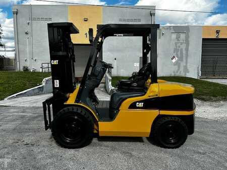 Montacargas diésel - CAT Lift Trucks DP35N (11)