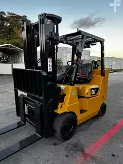 Propane Forklifts - CAT Lift Trucks GC40K STR (1)