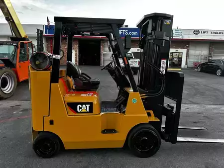 Propane Forklifts - CAT Lift Trucks GC40K STR (10)