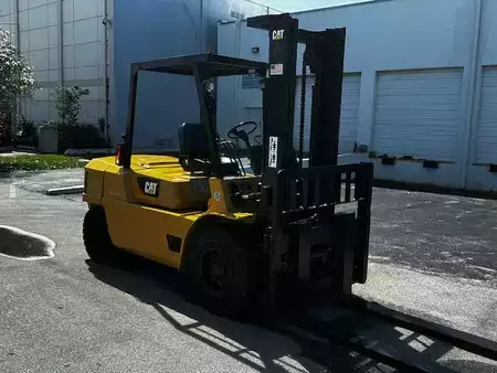 Montacargas diésel - CAT Lift Trucks FD50 DP50 (4)