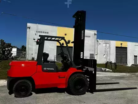 Montacargas diésel - Toyota 7FDAU50 (6)