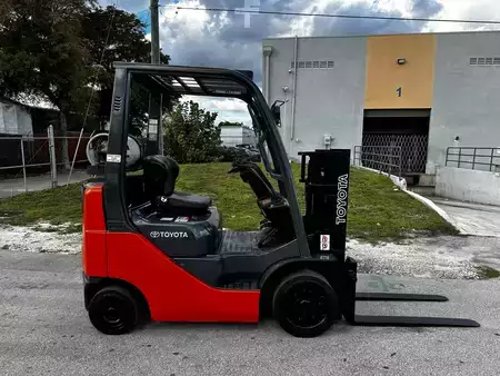 Montacargas GLP - Toyota 8FGCU20 (6)