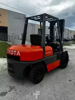 Montacargas diésel - Toyota 02-6FDU35 (5)