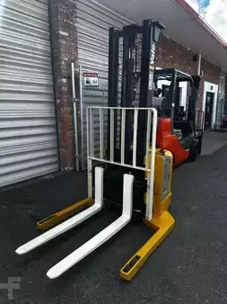 Misceláneos - Yale MSW040 (1)