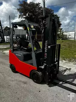 Misceláneos - Toyota 8FGCU15 (1)