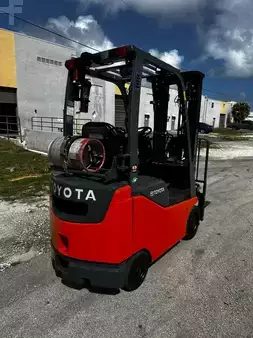 Misceláneos - Toyota 8FGCU15 (2)