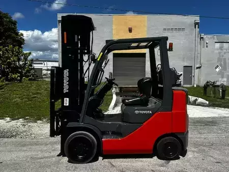 Montacargas GLP - Toyota 8FGCU25   QFV (2)