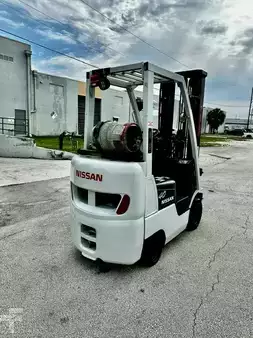 Propane Forklifts - Nissan CSF40 (5)