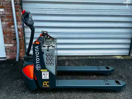 Montacargas diésel - Toyota 8HBW23 (4)