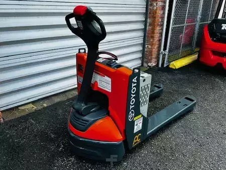 Montacargas diésel - Toyota 8HBW23 (3)