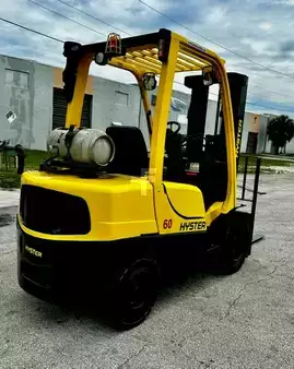 Propane Forklifts  Hyster H60FT (2)