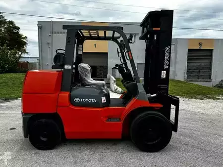 Propane Forklifts  Toyota 7FGCU70 (6)