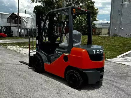 Diesel Forklifts  Toyota 8FDU25 (2)