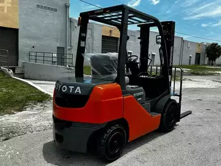 Diesel Forklifts  Toyota 8FDU25 (5)