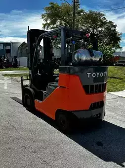 Propane Forklifts  Toyota 8FGC35U (2)