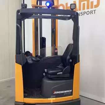 Chariots à mât rétractable 2011  Jungheinrich ETV C16 (7)