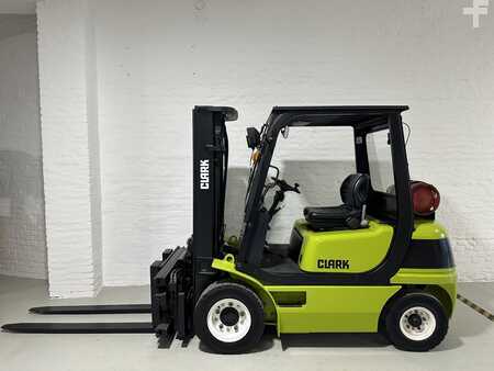 Carretilla elevadora GLP 2010  Clark CQ25L (4)