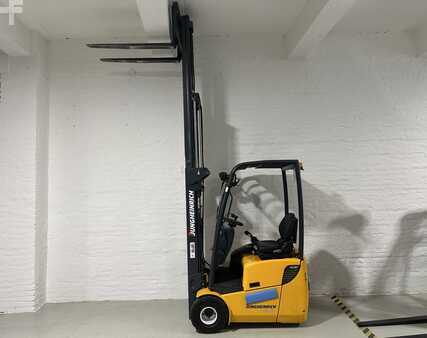 Sähkö - 3 pyör 2013  Jungheinrich EFG 110k (1)