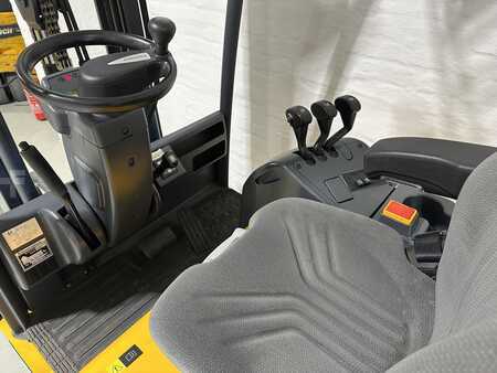 Sähkö - 3 pyör 2013  Jungheinrich EFG 110k (8)