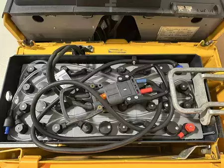 Niederhubwagen 2017  Jungheinrich ERE 225 G2400 (8)
