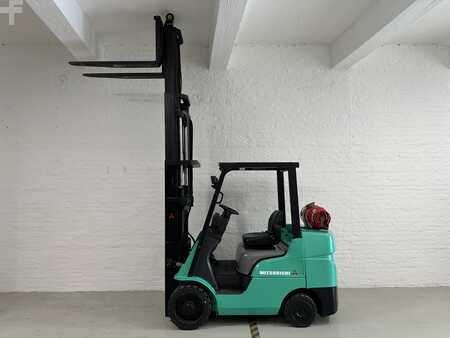 Container truck 2007  Mitsubishi FGC 33NY (1)