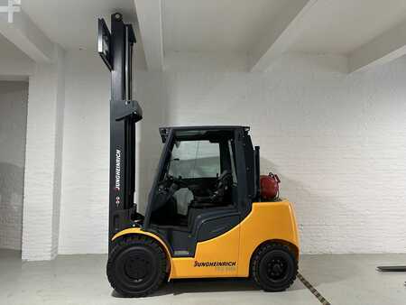 Chariots élévateurs GPL 2015  Jungheinrich TFG 545 (1)