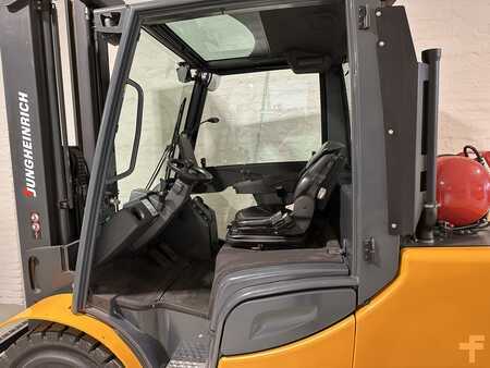 Chariots élévateurs GPL 2015  Jungheinrich TFG 545 (6)