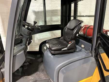 Gázüzemű targoncák 2015  Jungheinrich TFG 430 (8)