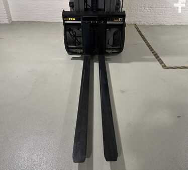 Diesel truck 2020  Jungheinrich DFG 430 (9)