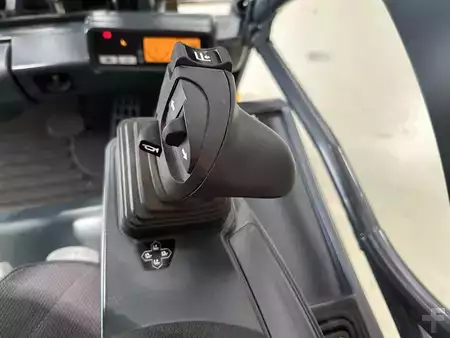 Sähkö - 3 pyör 2016  Jungheinrich EFG 215 (10)