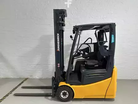 Sähkö - 3 pyör 2016  Jungheinrich EFG 215 (3)