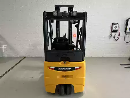Sähkö - 3 pyör 2016  Jungheinrich EFG 215 (4)