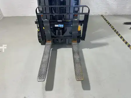 Eléctrica de 4 ruedas 2018  Jungheinrich EFG 320 (7)