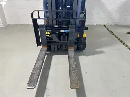 Eléctrica de 4 ruedas 2018  Jungheinrich EFG 320 (8)