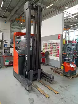 Chariots à mât rétractable 2017  Toyota RRE200H (1)