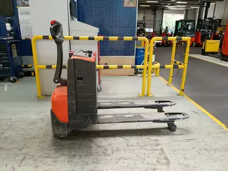 Wózki niskiego podnoszenia 2019  Toyota LWE160 (1)