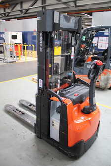 Hochhubwagen 2019  Toyota SWE145L *Blackweek-Special* (1)