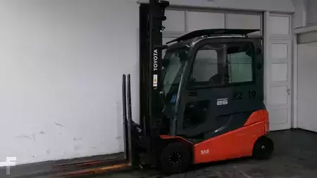 Elektro 4 Rad 2018  Toyota 8FBMT25 (1)