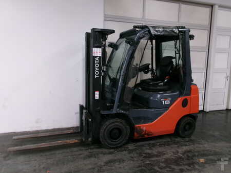 LPG Forklifts 2019  Toyota 02-8FGF18 (1)