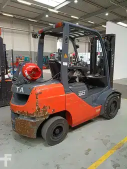 Gas gaffeltruck 2019  Toyota 06-8FG30F (1)