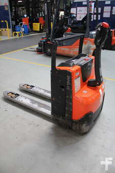 Niederhubwagen 2019  Toyota LWE200 (1)