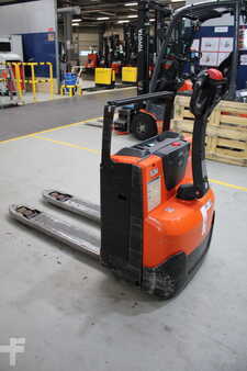 Niederhubwagen 2019  Toyota LWE200 (1)