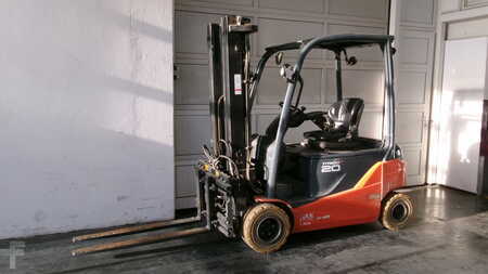 Chariots électriques à 4 roues 2019  Toyota 8FBM20T (1)