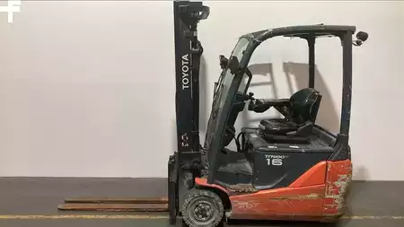 Elektro tříkolové VZV 2019  Toyota 8FBEK16T (1)