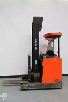 Reach Trucks 2019  Toyota RRE140H (1)