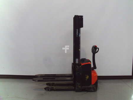 Pinontavaunu 2019  Toyota SWE120 (1)