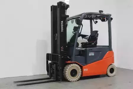 Carrelli elettrici 4 ruote 2020  Toyota 8FBMKT25 *sofort verfügbar* (1)