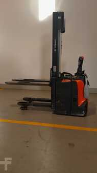 Ledstaplare gå 2020  Toyota SPE120L (1)