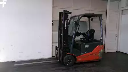 Eléctrica de 3 ruedas 2020  Toyota 8FBE16T (1)